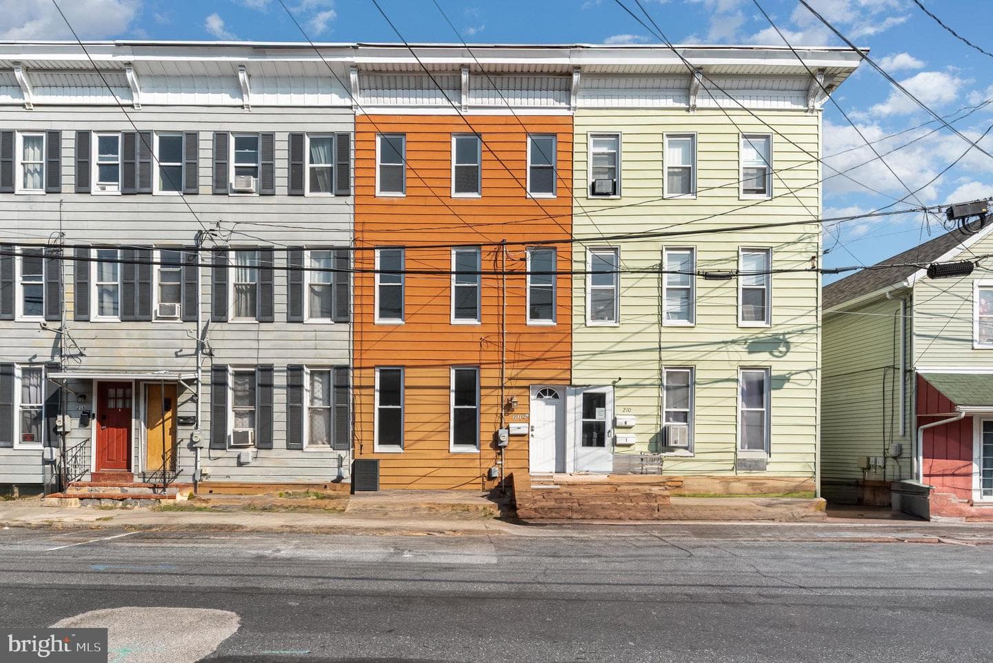 212 W Allen Street photo 1