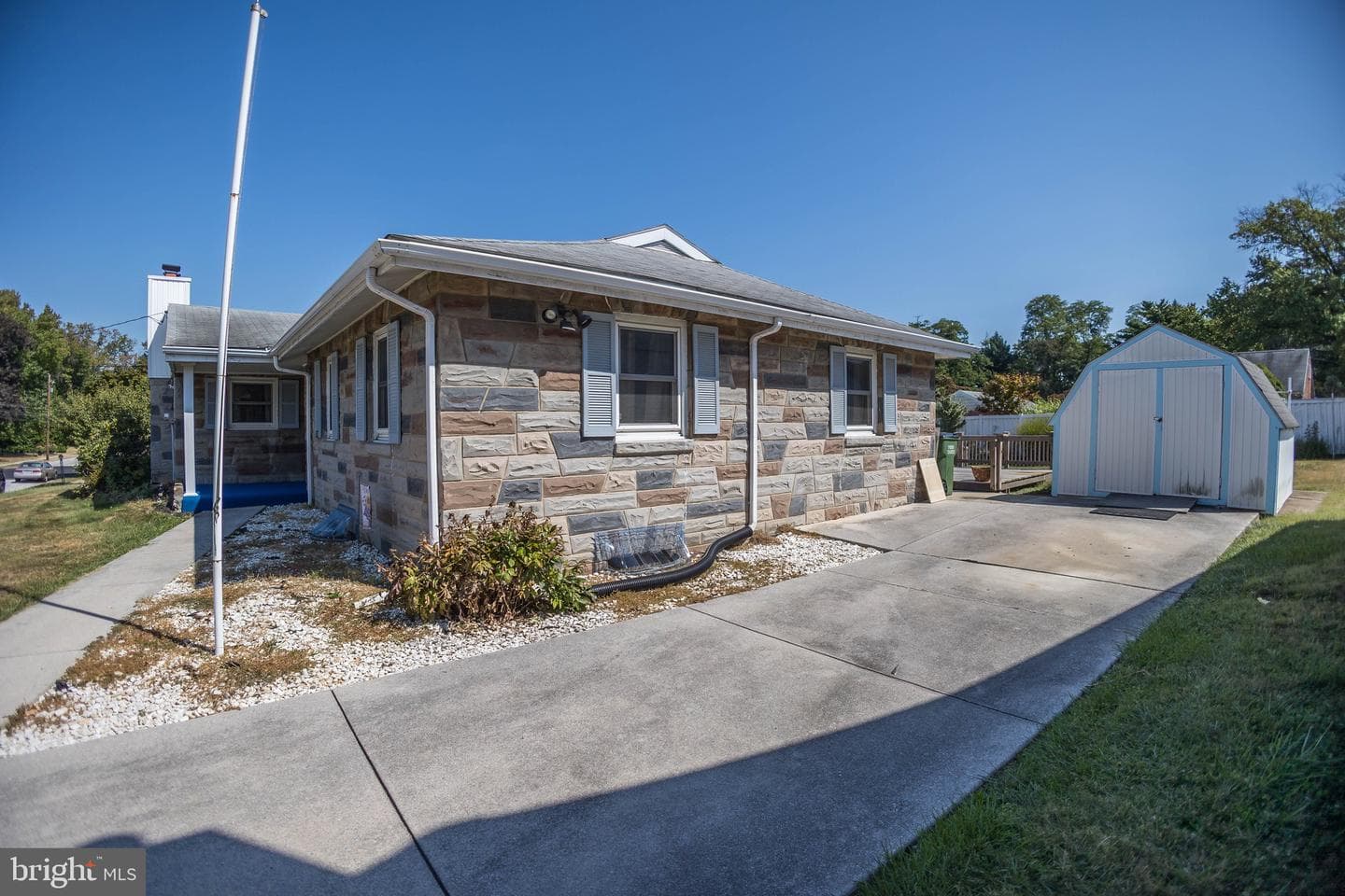 716 Elkwood Street photo 41