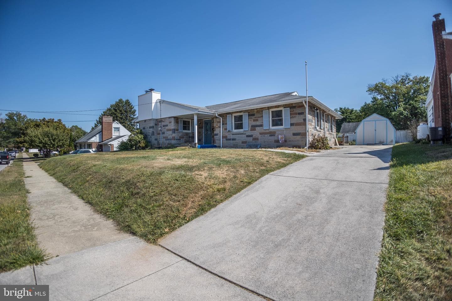716 Elkwood Street photo 43