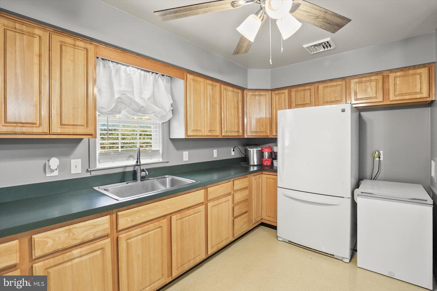 21 Skyport Road photo 11