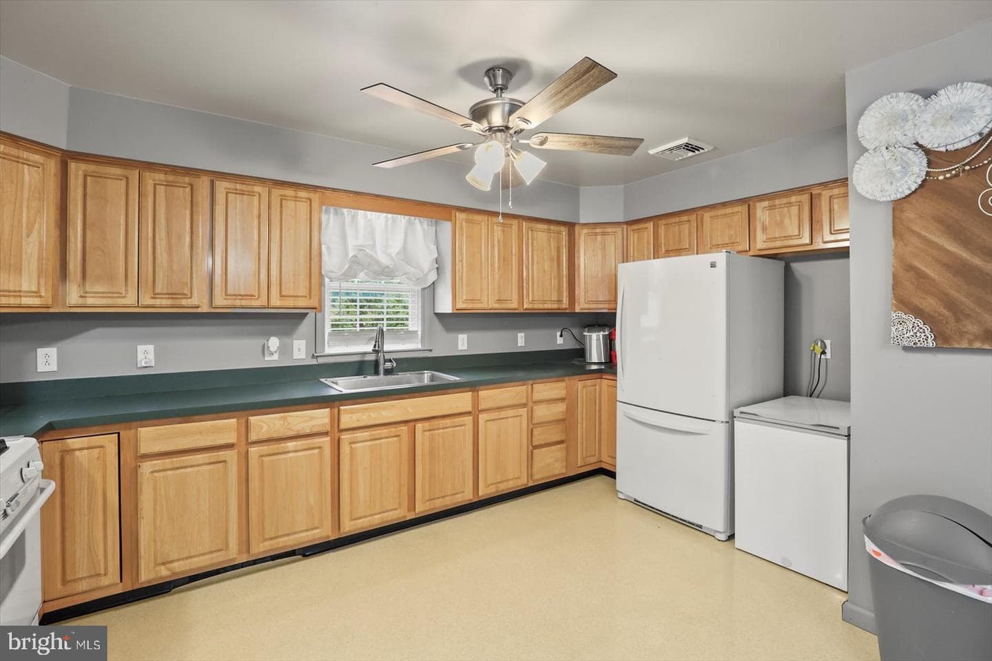 21 Skyport Road photo 9