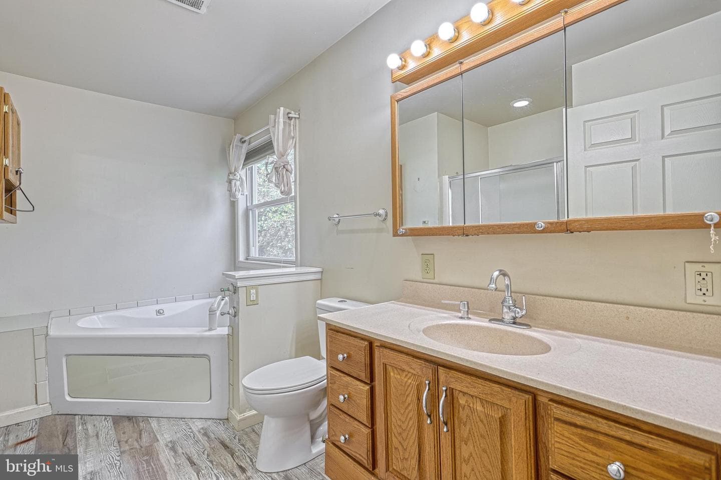 305 W Shady Ln photo 29