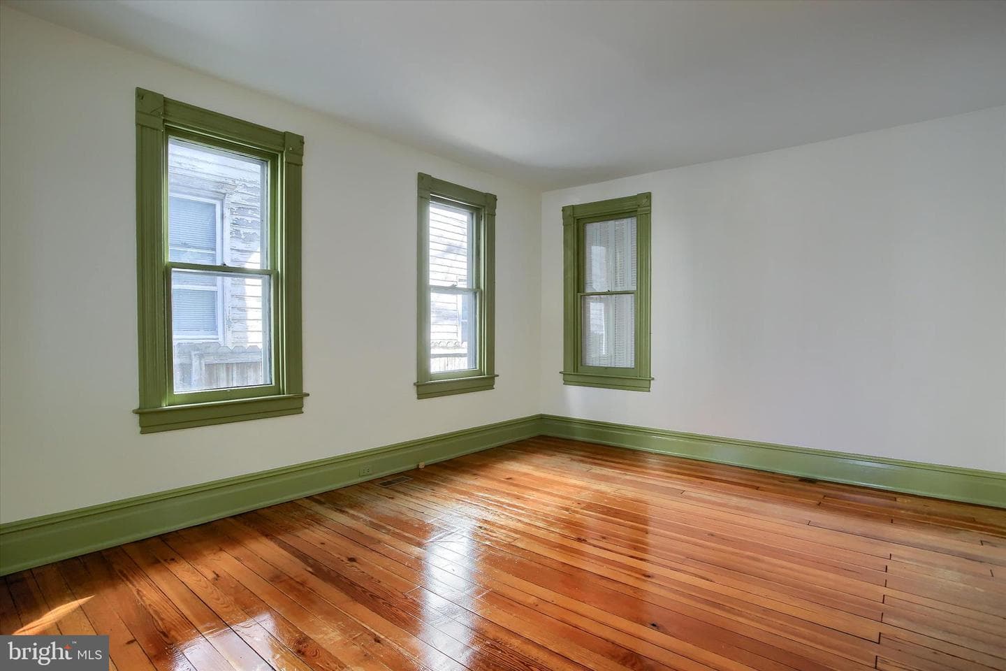 421 W Main Street photo 9