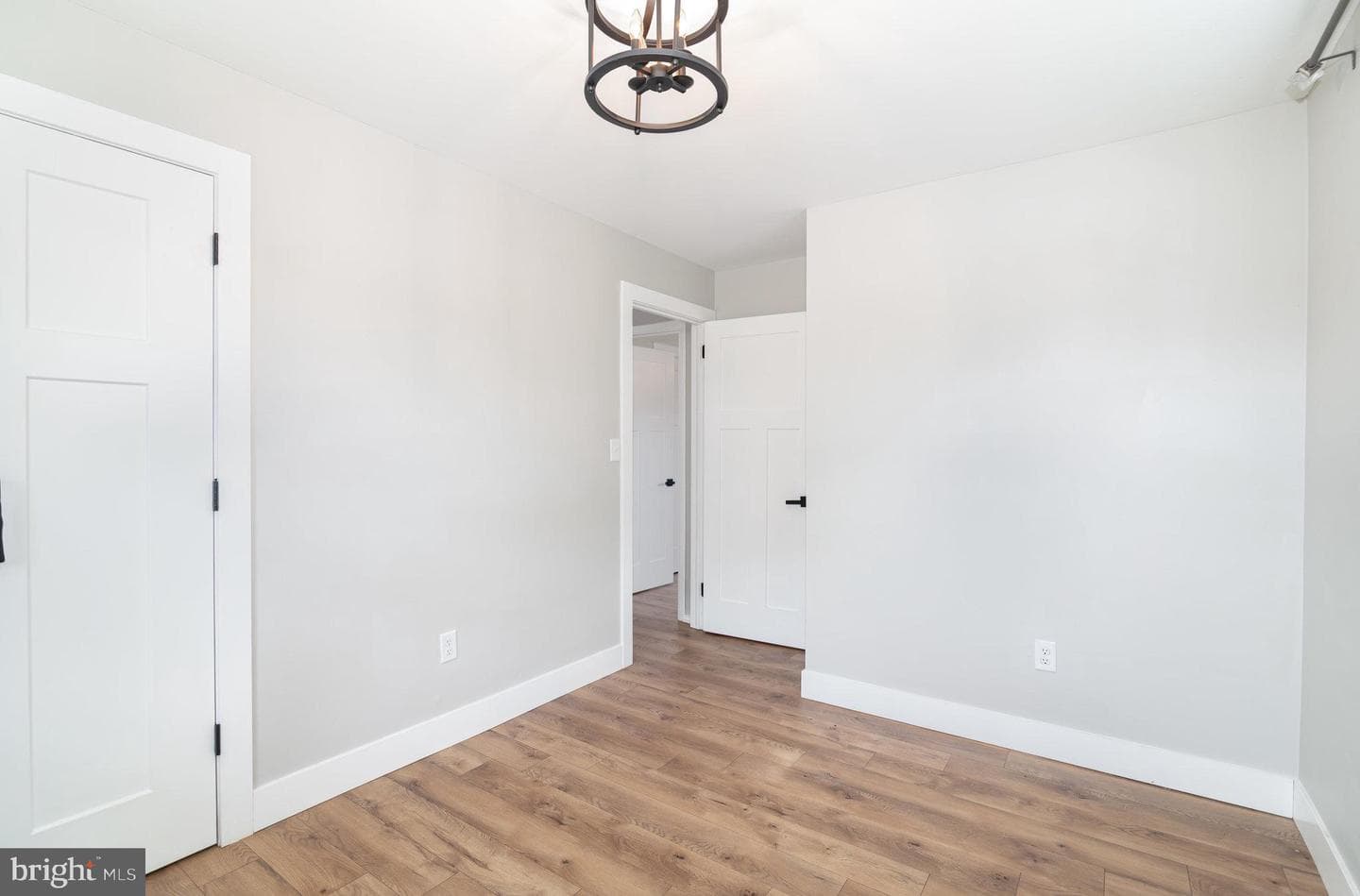 5223 Windsor Boulevard photo 15