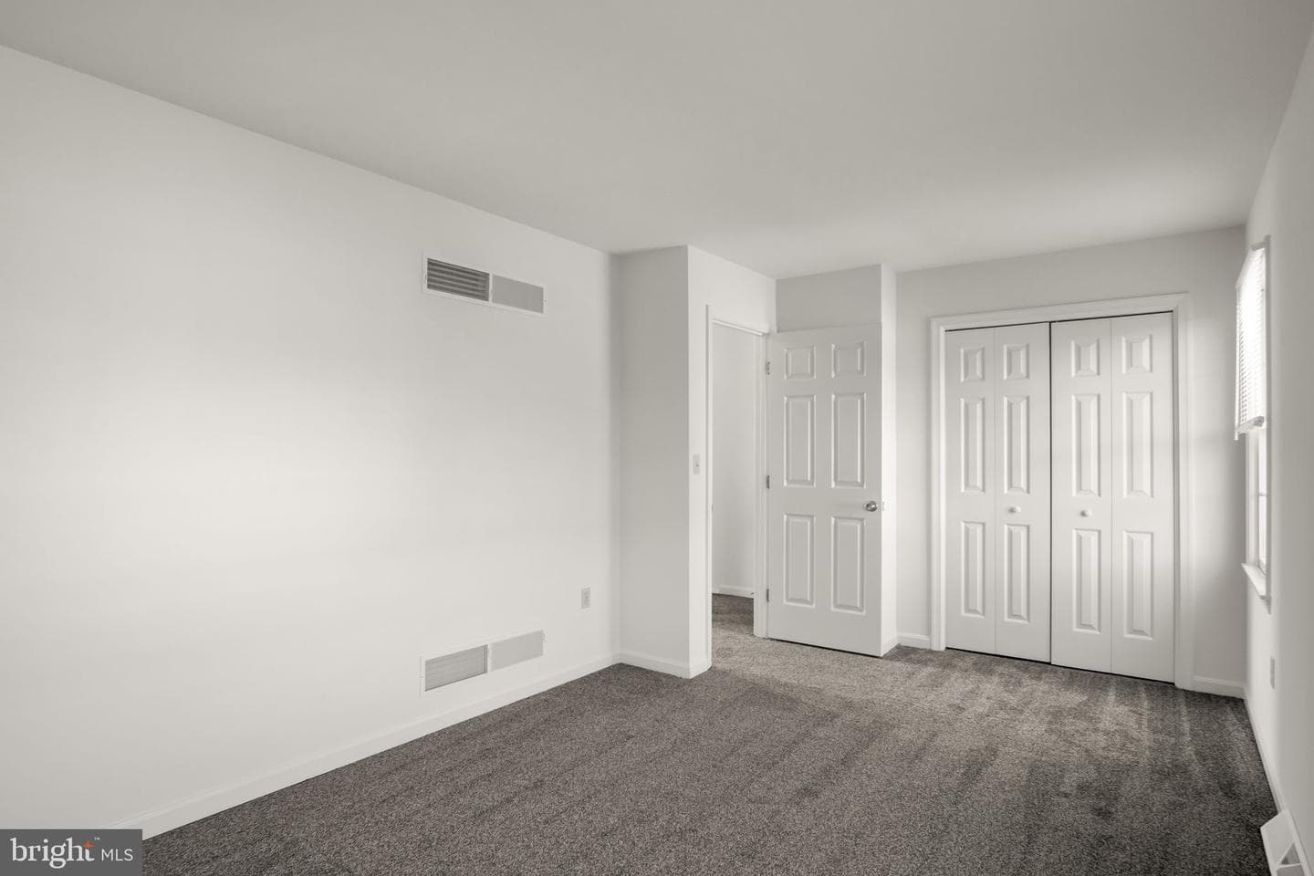 653 Park Ridge Drive photo 20