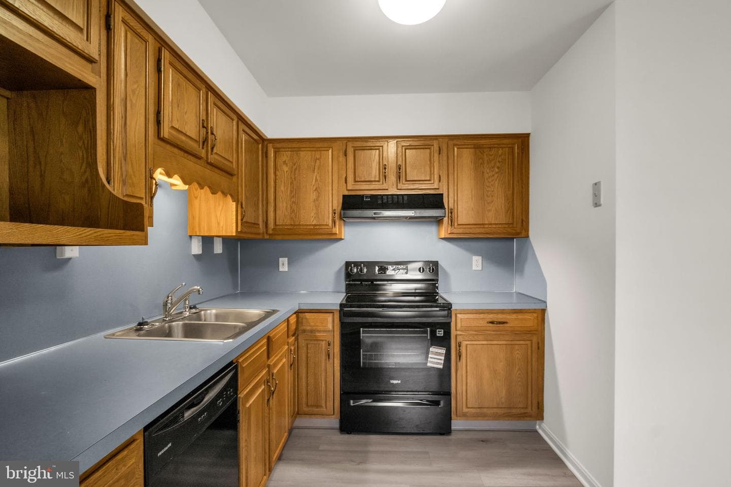 653 Park Ridge Drive photo 8