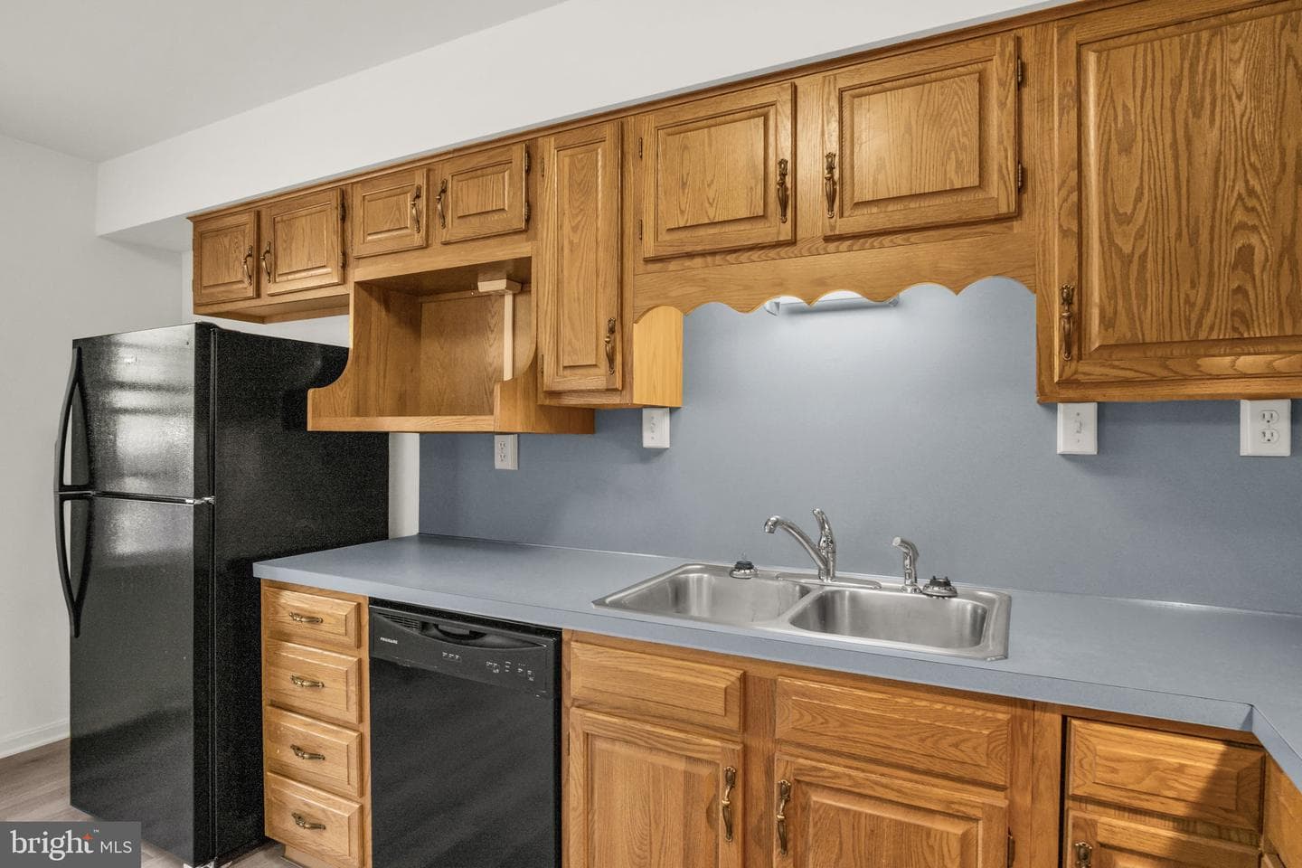 653 Park Ridge Drive photo 9