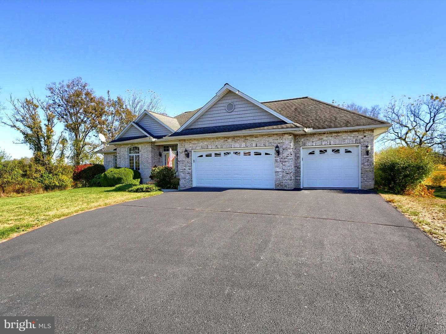 9 E Linden Drive E photo 3