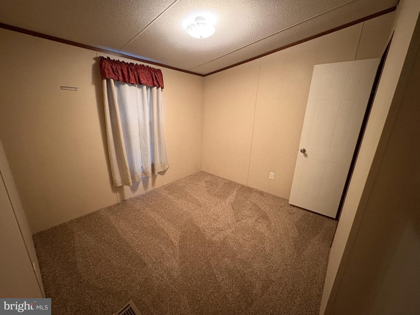 111 Country View Estates photo 9