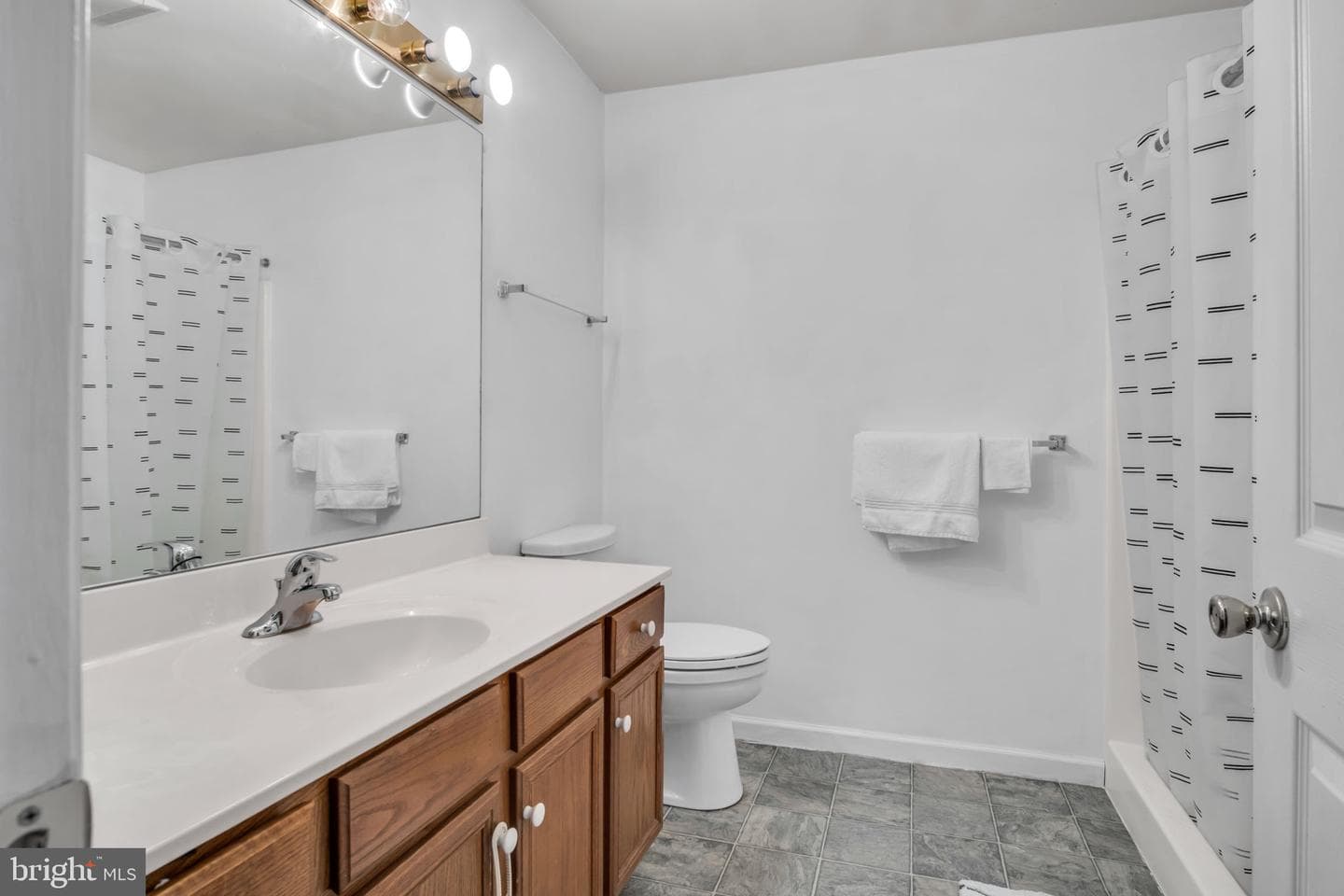 84 Courtyard Drive photo 26