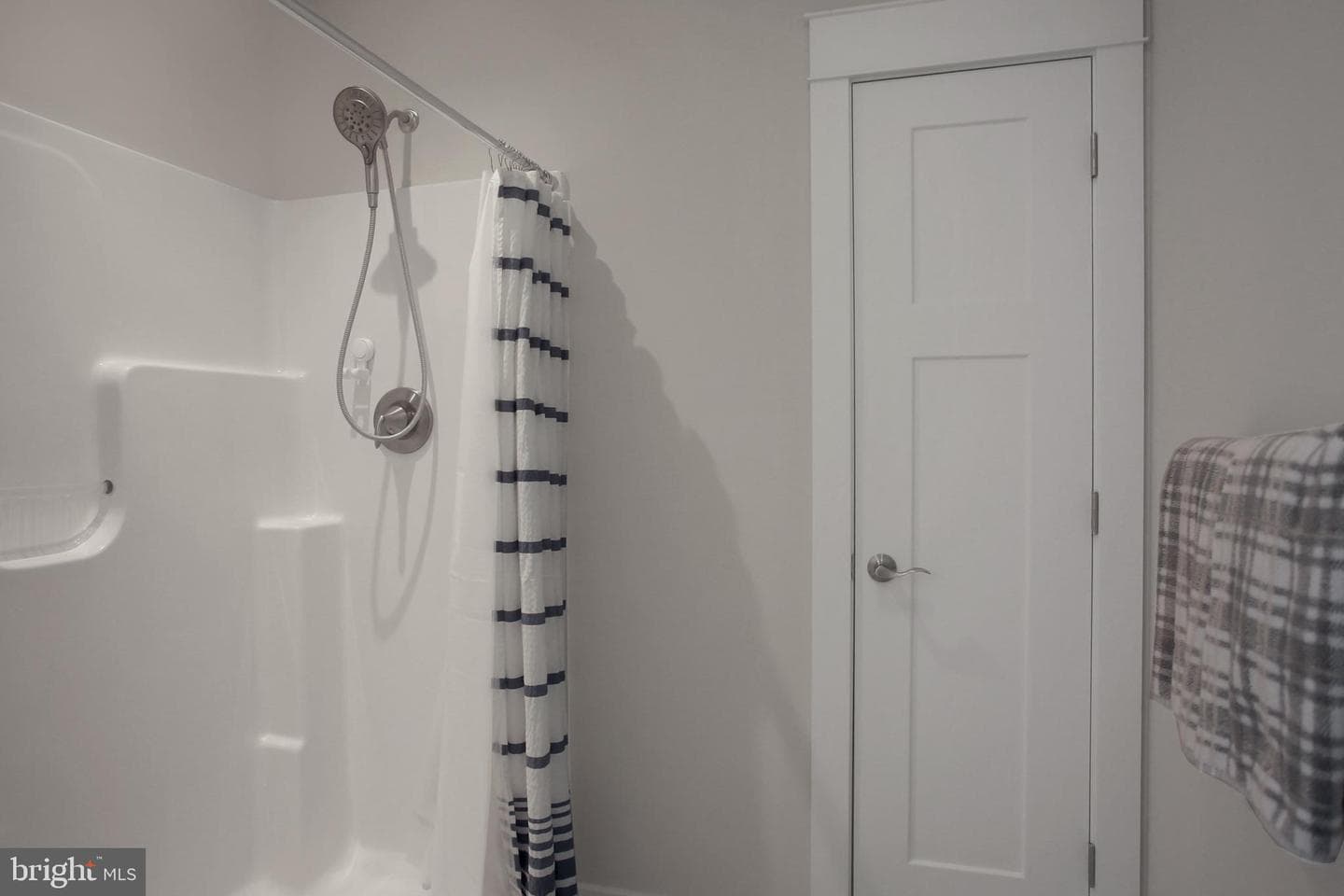 108 Cardinal Drive photo 24