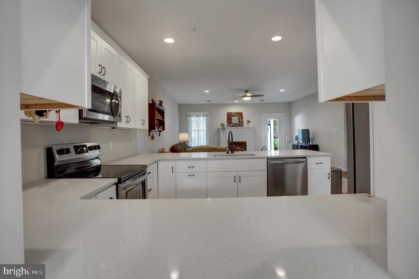 108 Cardinal Drive photo 8