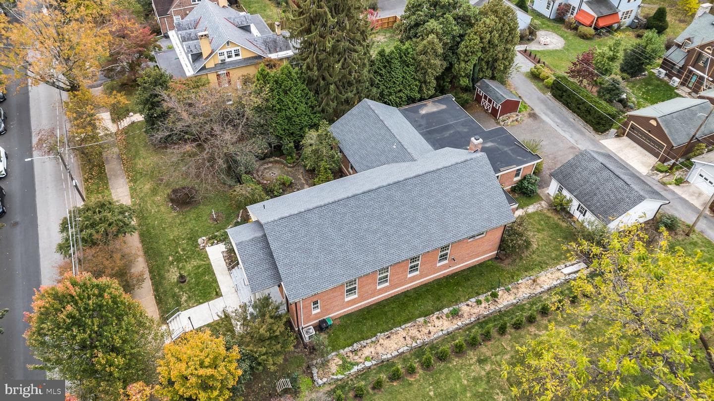 250 Mooreland Avenue photo 55