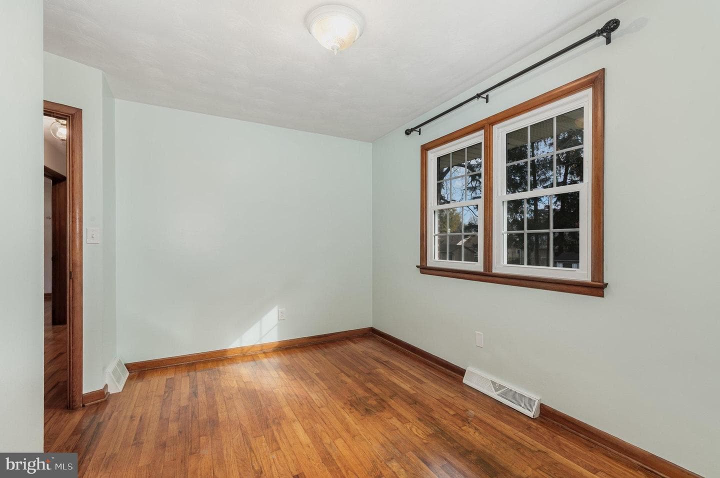 20 Chestnut Street photo 9