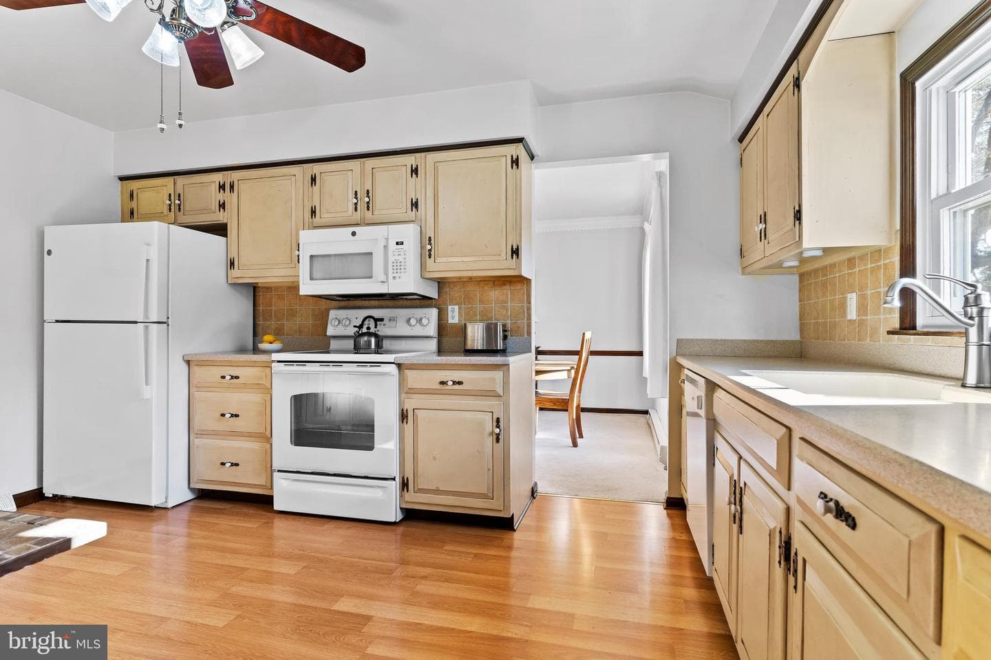 924 Forbes Road photo 14