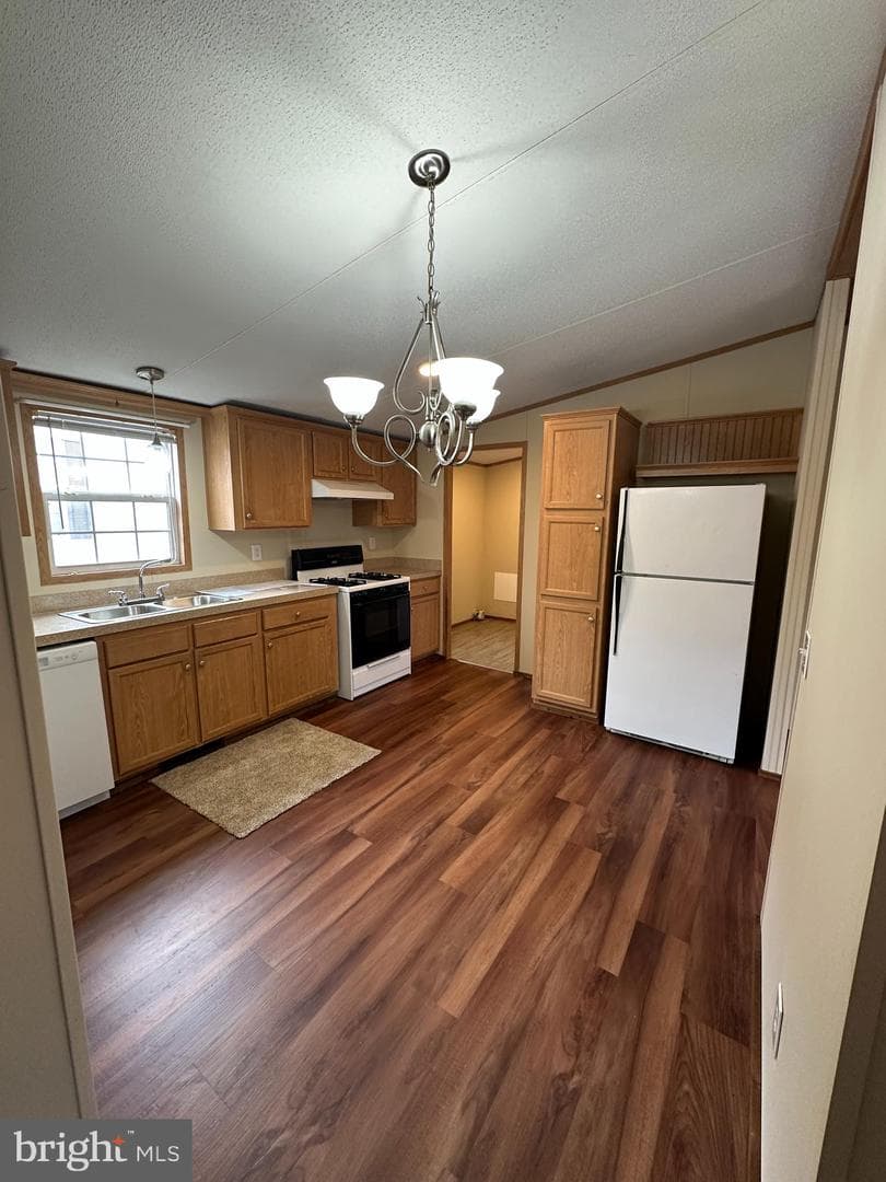 52 Lori Circle photo 5