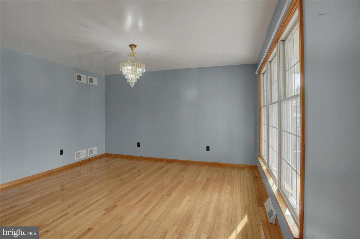 409 William Drive photo 10