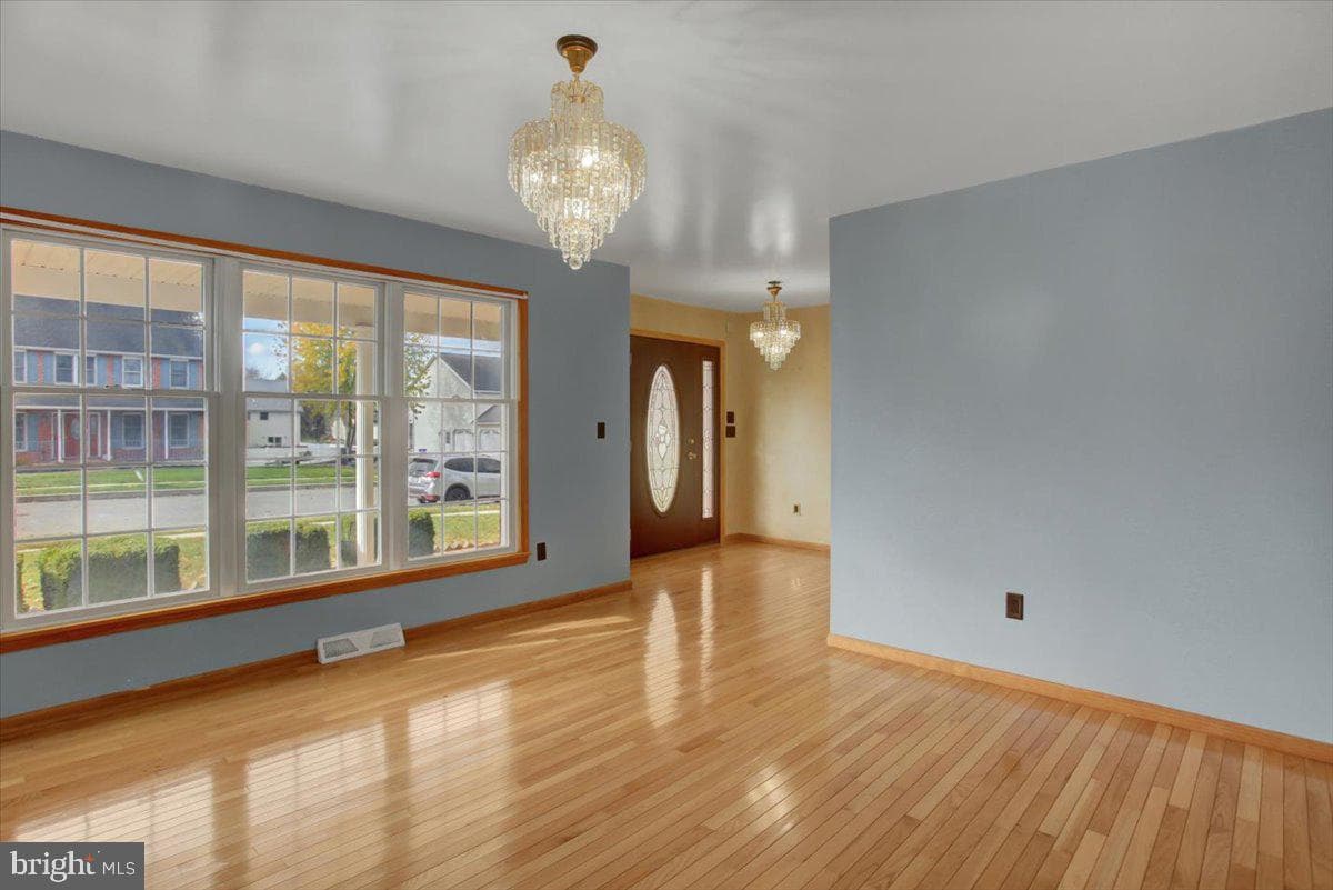 409 William Drive photo 11