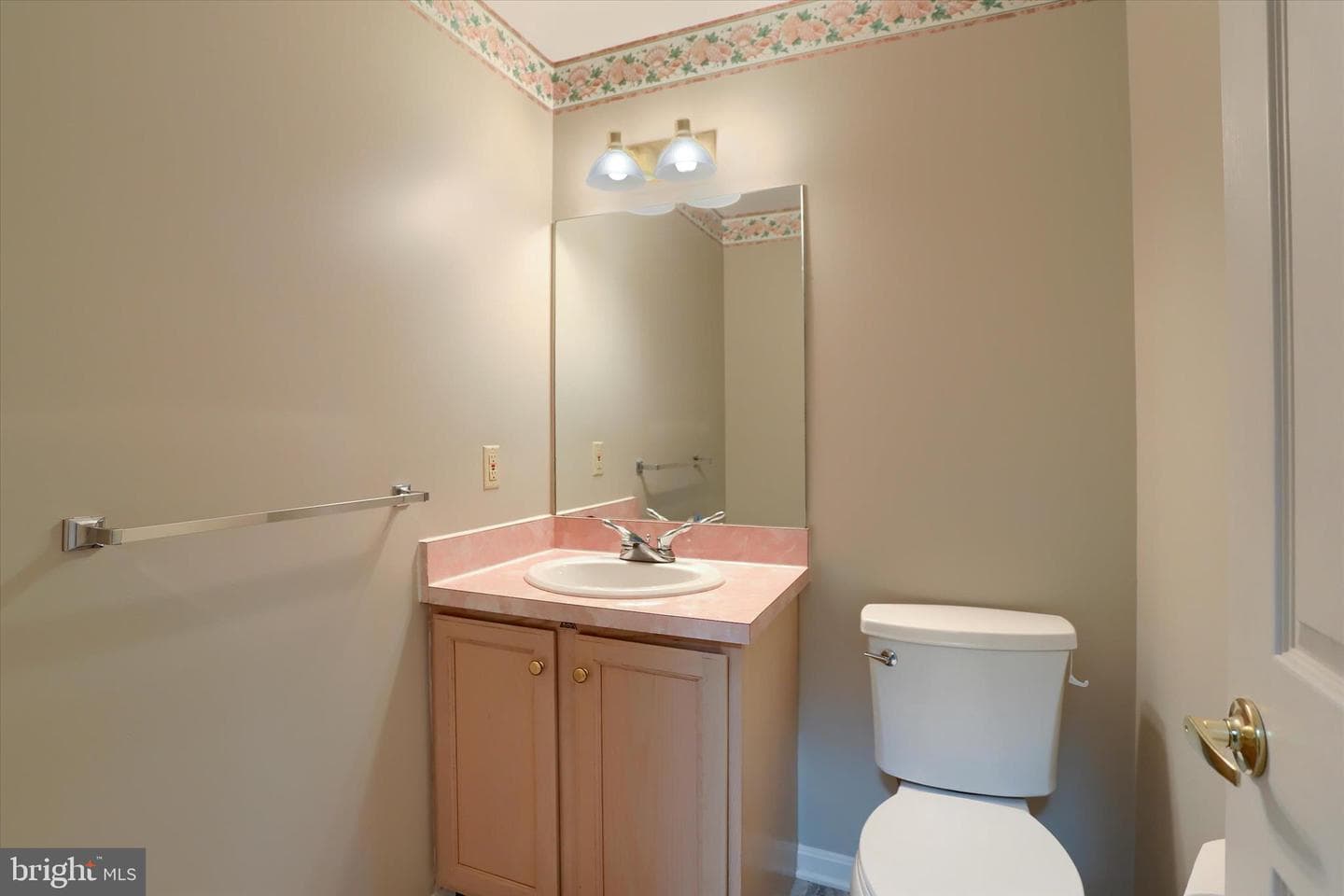 484 Brighton Place photo 15