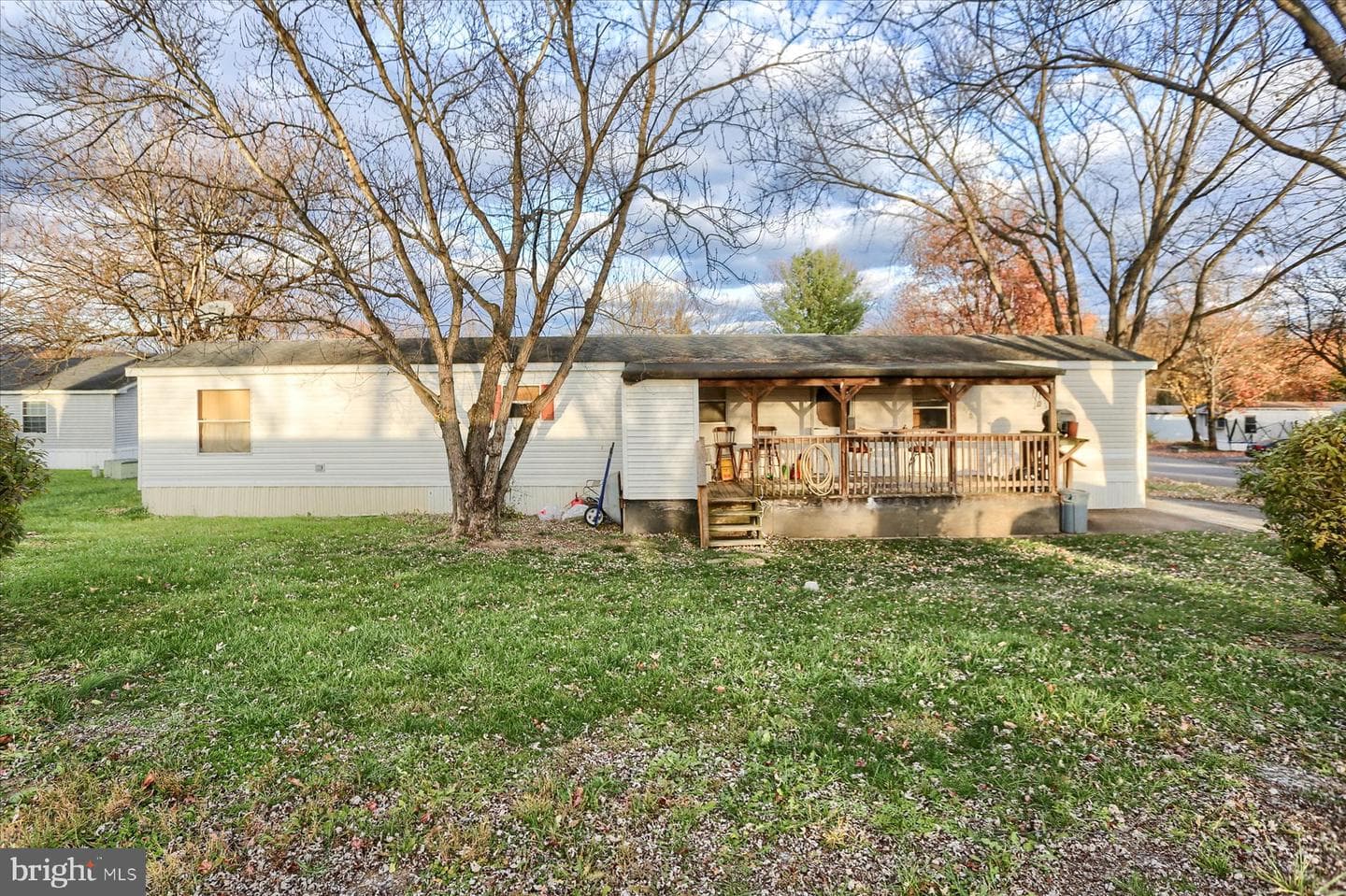 21 Walnut Lane photo 4