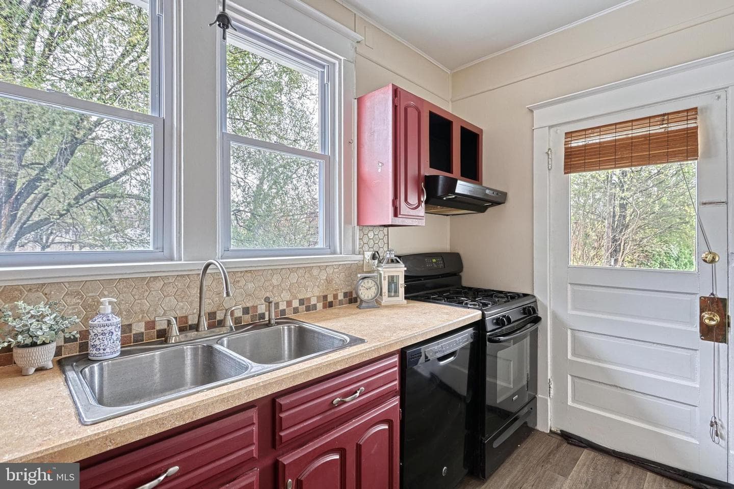 1817 Elm Street photo 15