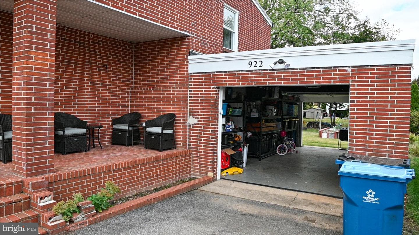 922 Hamilton Street photo 6