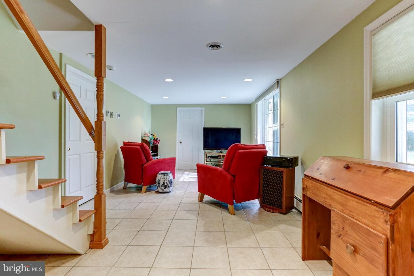302 Hilltop Road photo 34