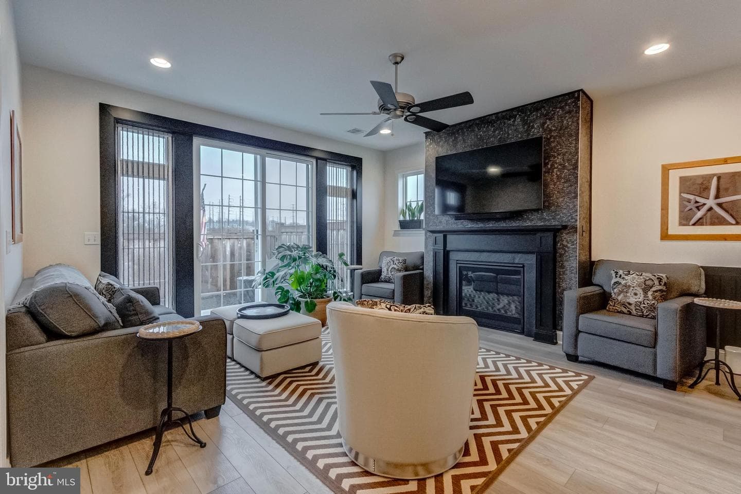 1327 Carnegie Way photo 12