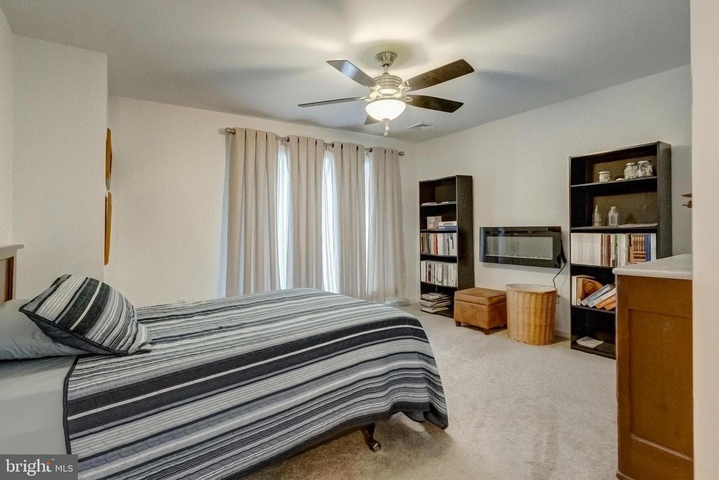 1327 Carnegie Way photo 24