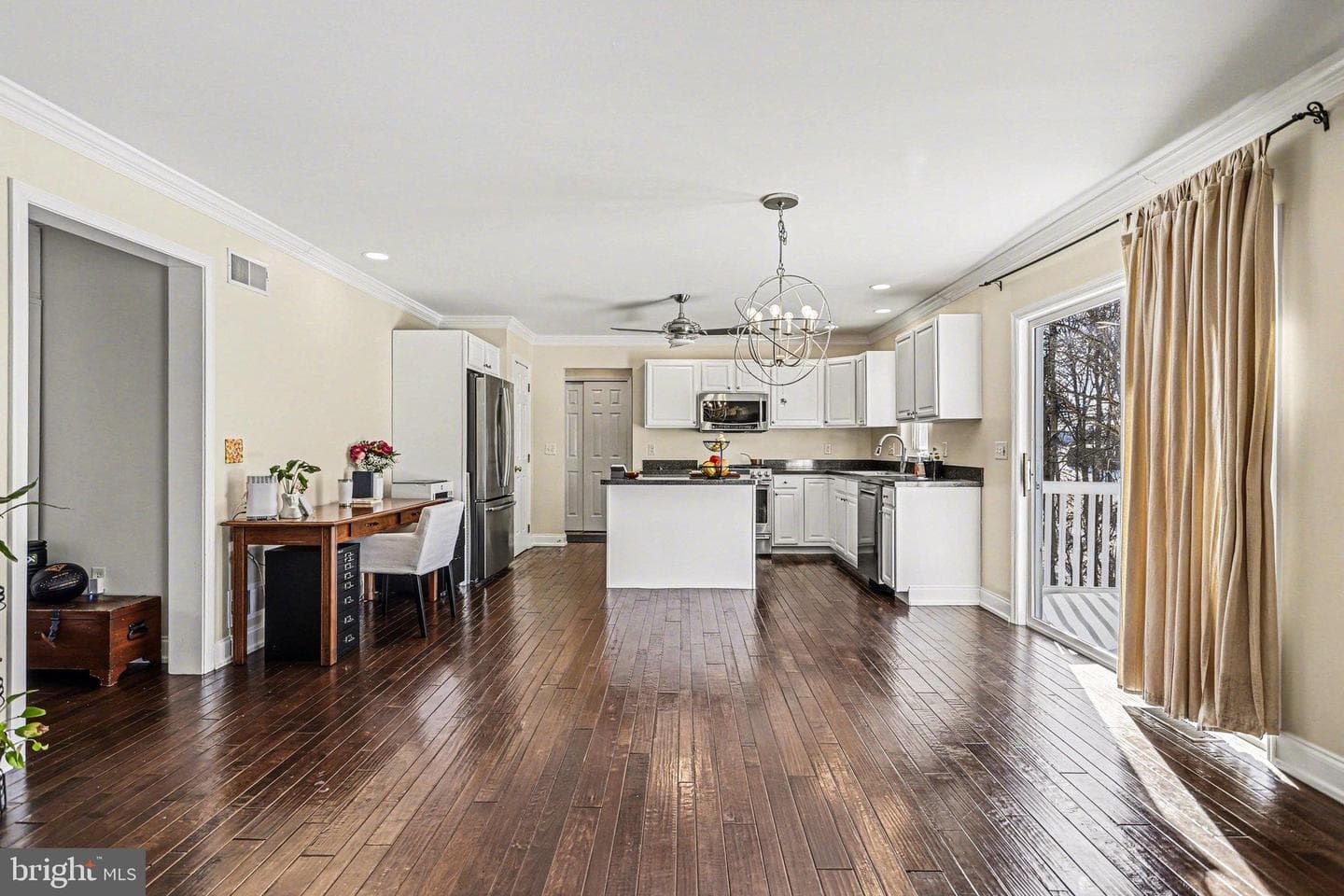 207 Edenderry Way photo 10