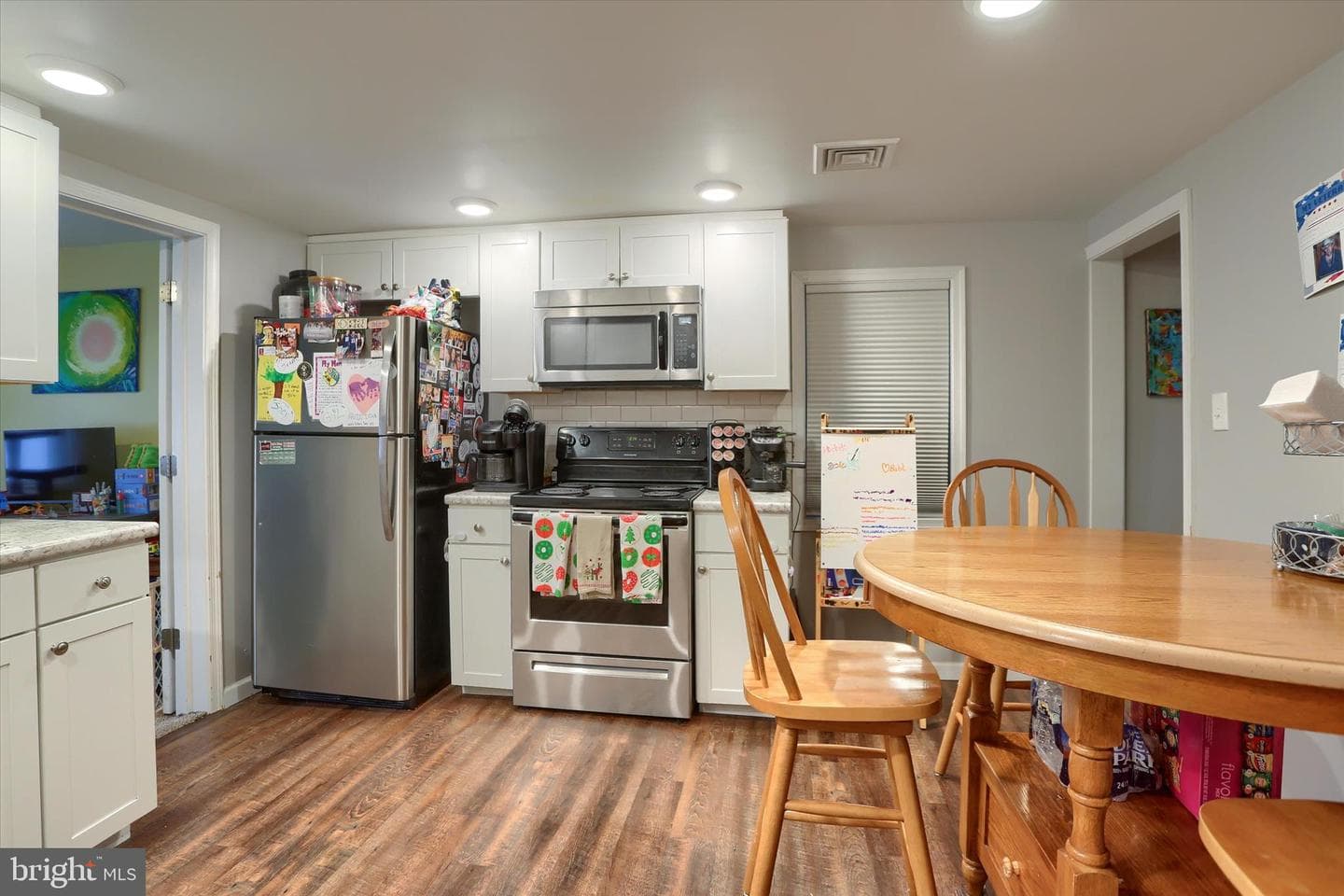 121 E Locust Street photo 19