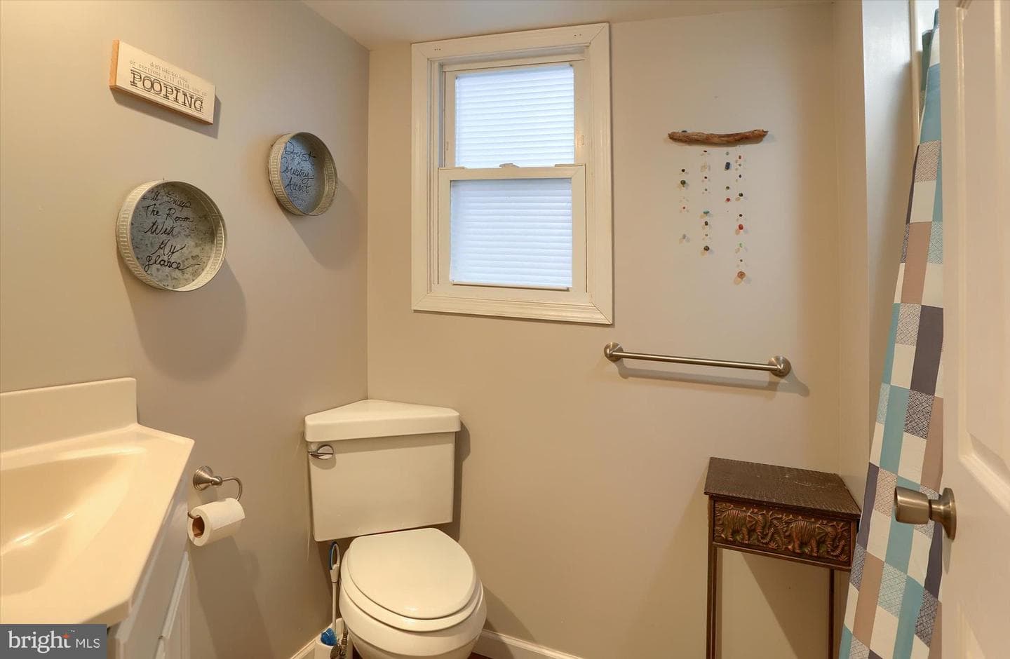 121 E Locust Street photo 26