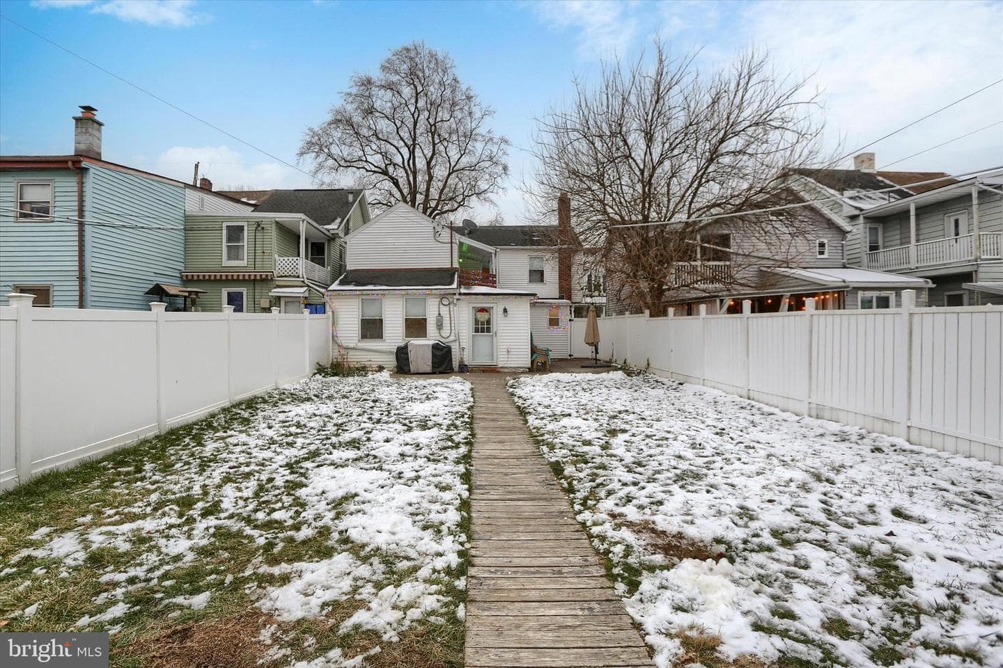 121 E Locust Street photo 43