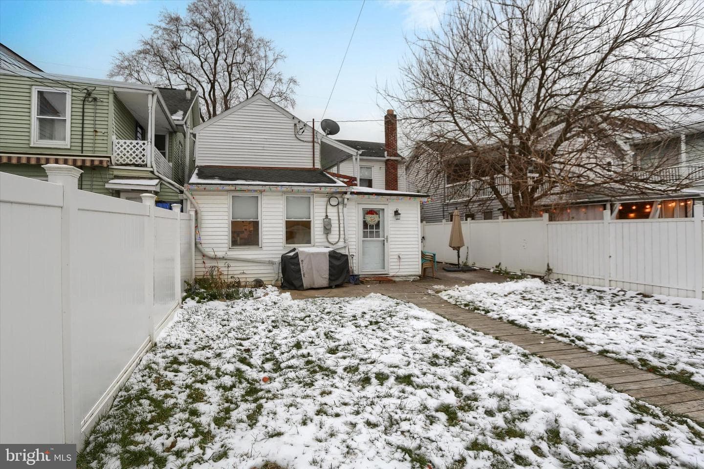 121 E Locust Street photo 45