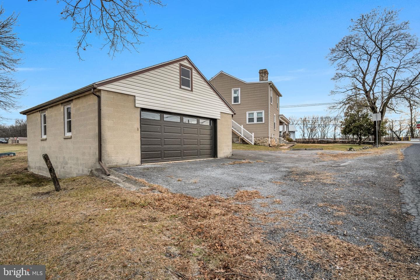 1602 Spring Road photo 6