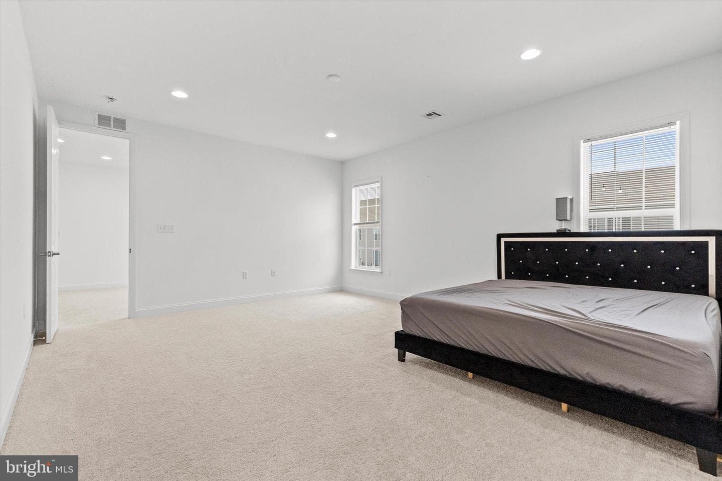 1304 Innox Rd photo 24