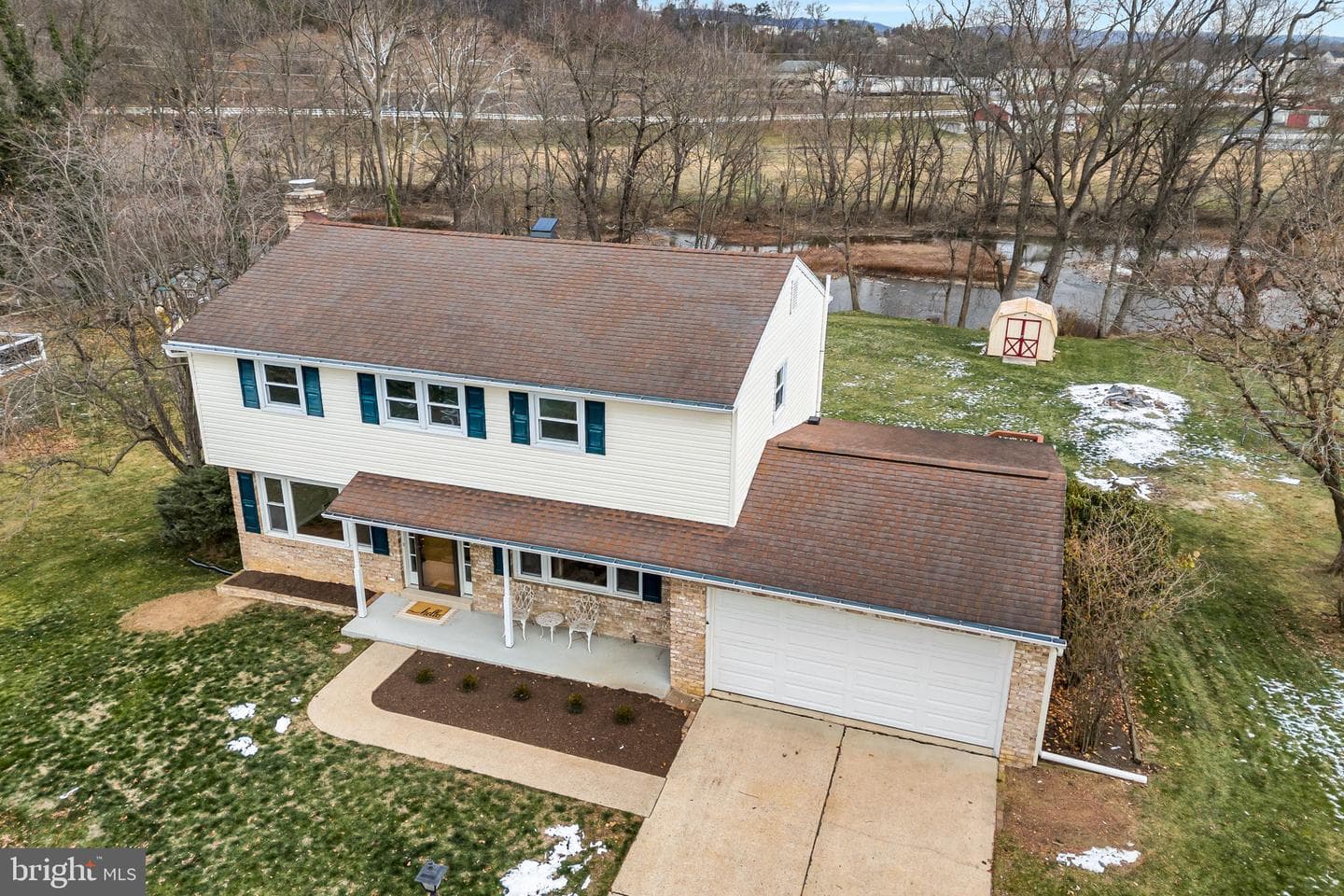 2125 Douglas Drive photo 2