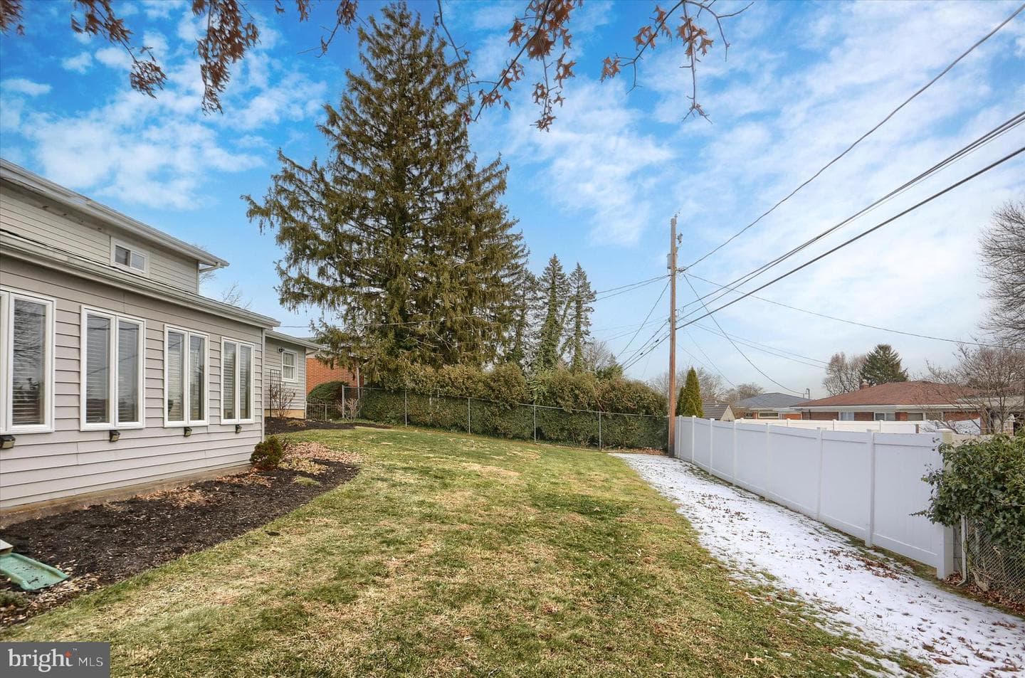 3425 Logan Street photo 40