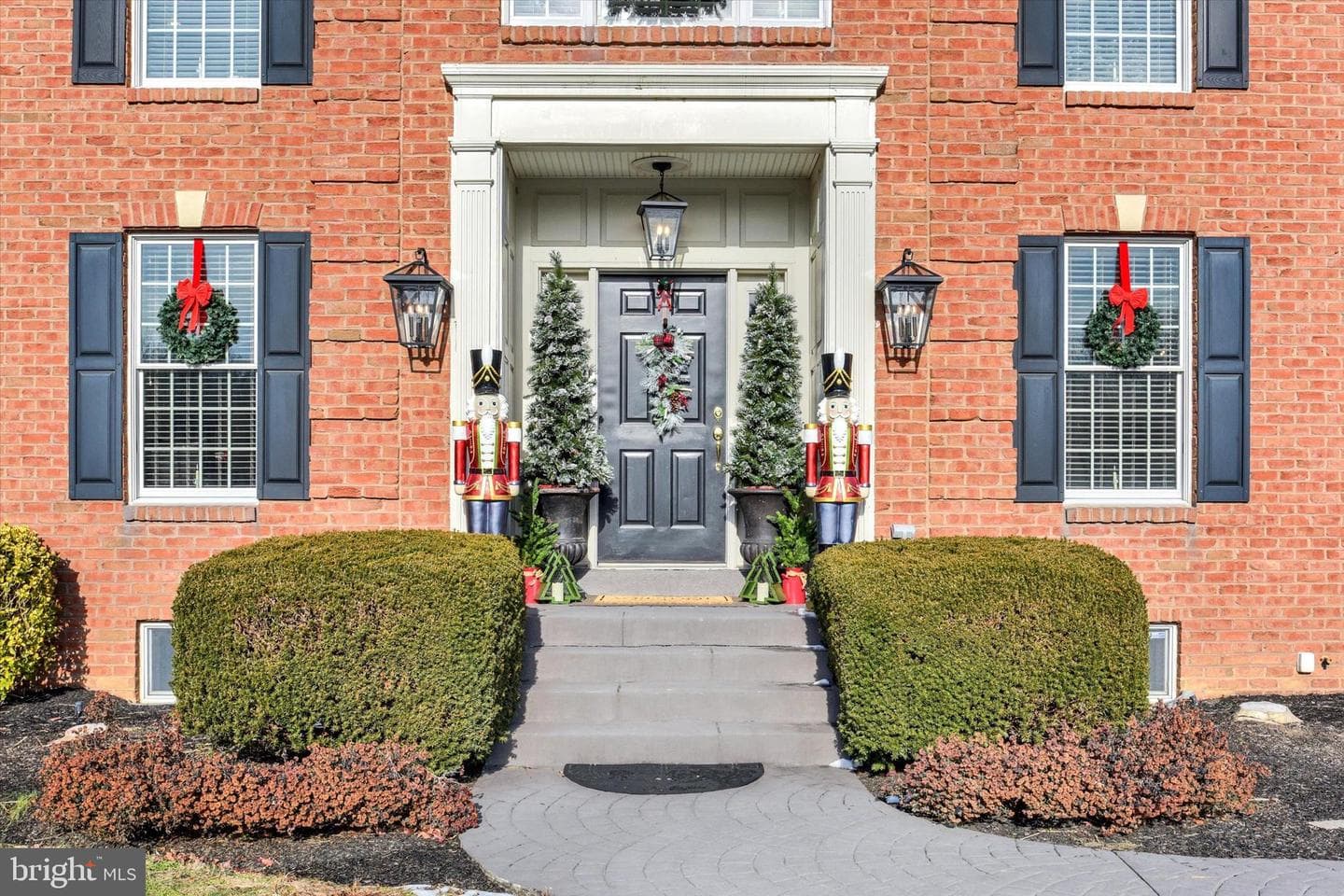 1803 Silver Pine Circle photo 2