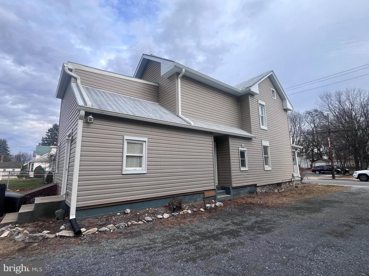 108 S Fayette Street photo 15