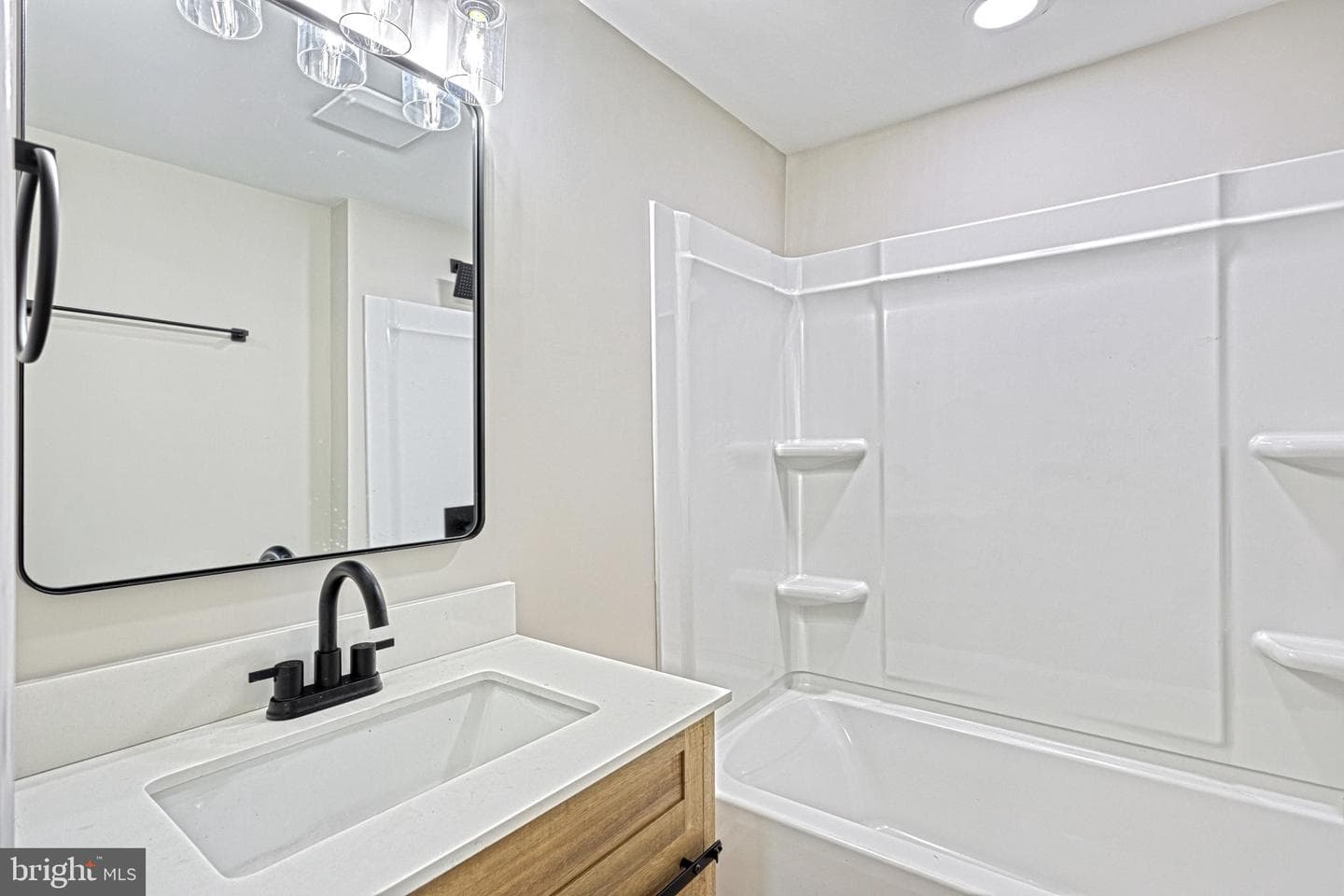 455 Petersburg Road photo 40