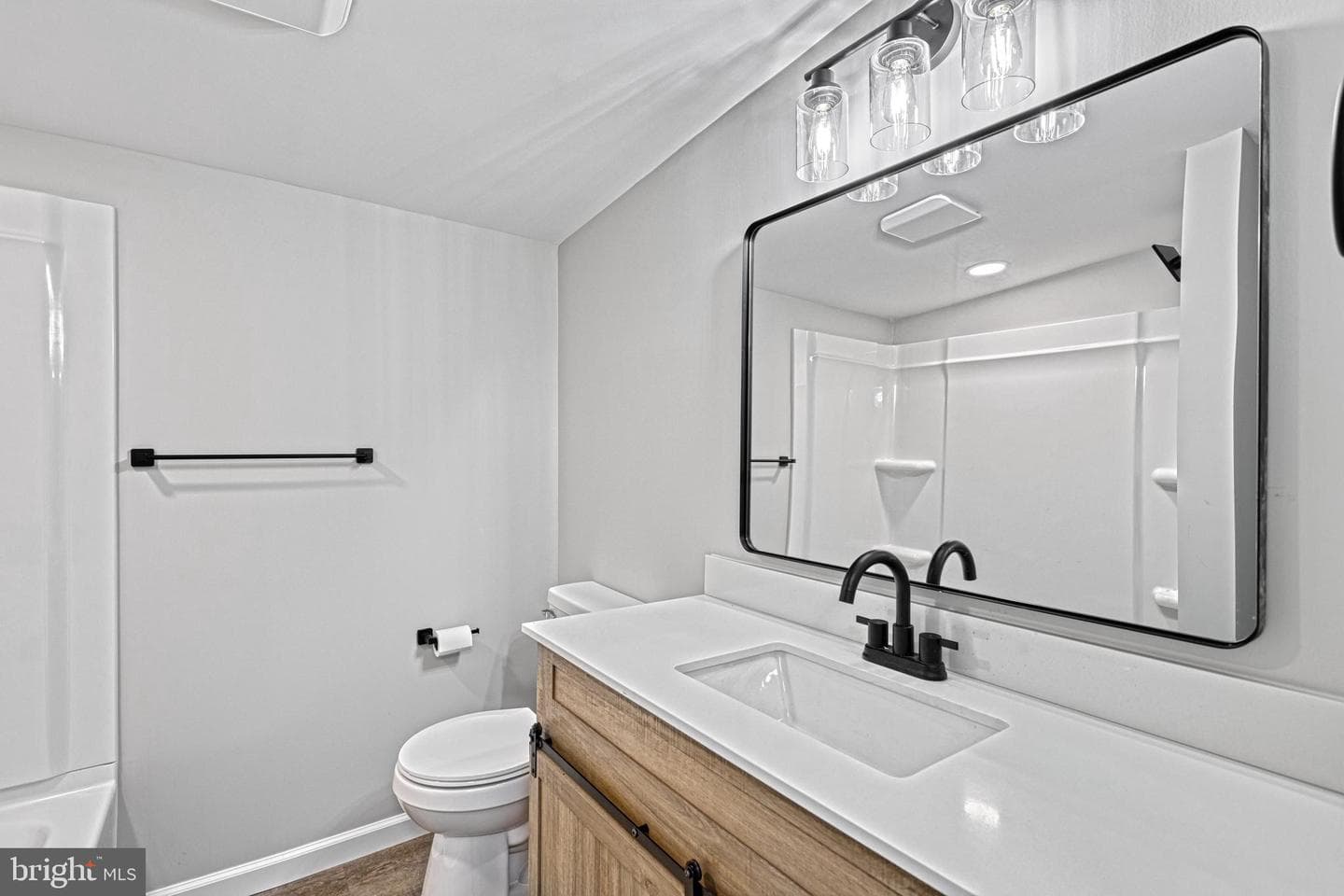 455 Petersburg Road photo 48