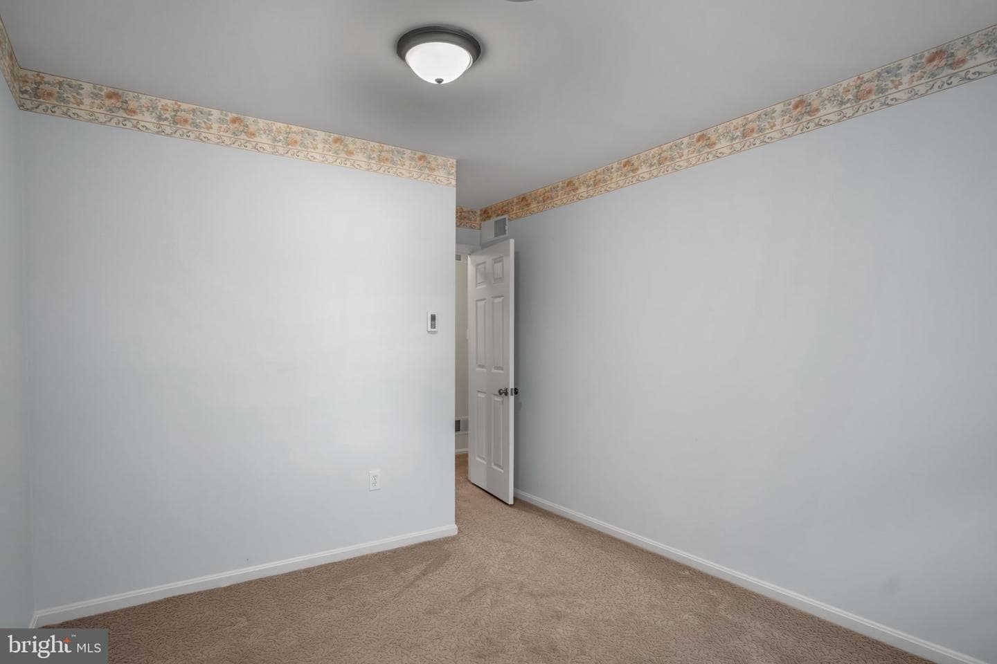 705 Sutton Drive photo 20
