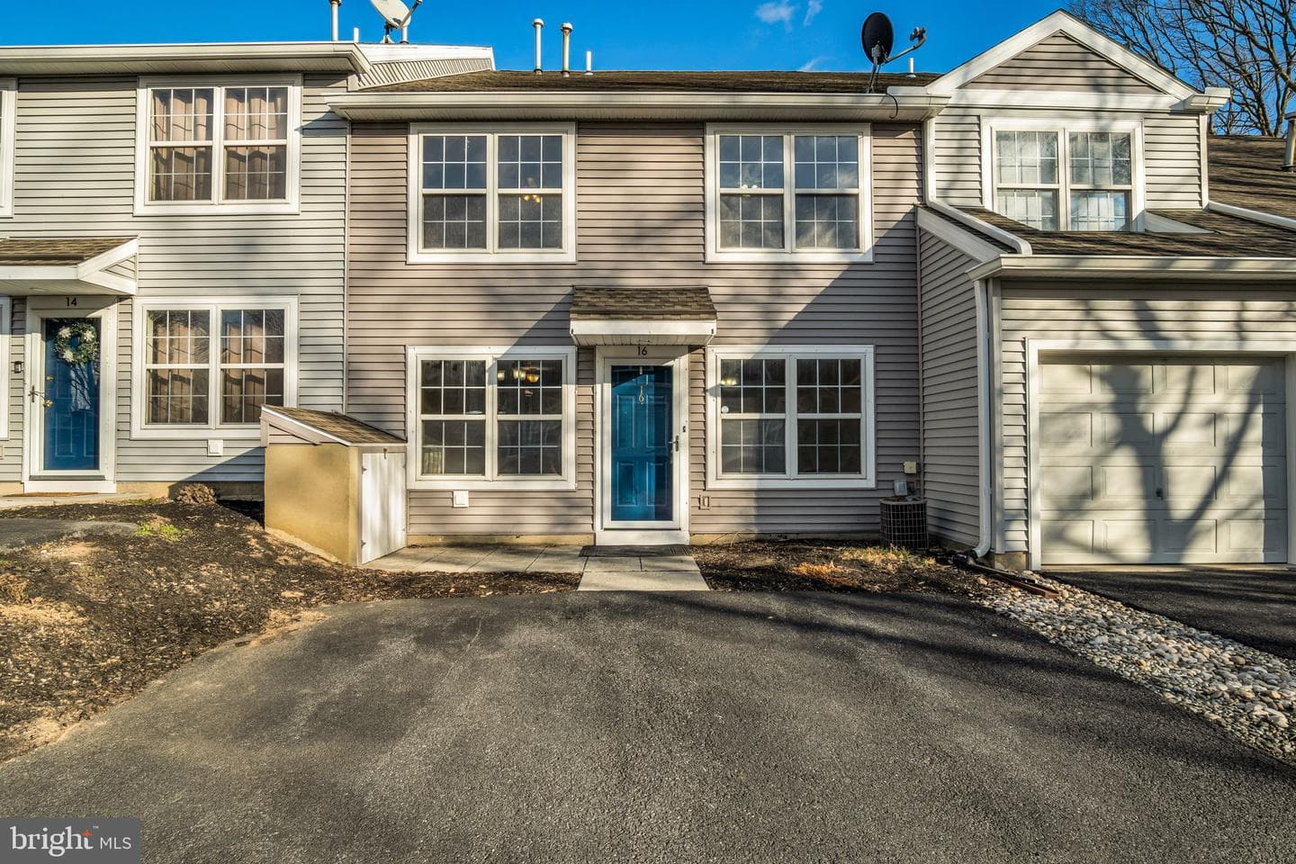16 Courtyard Drive photo 23