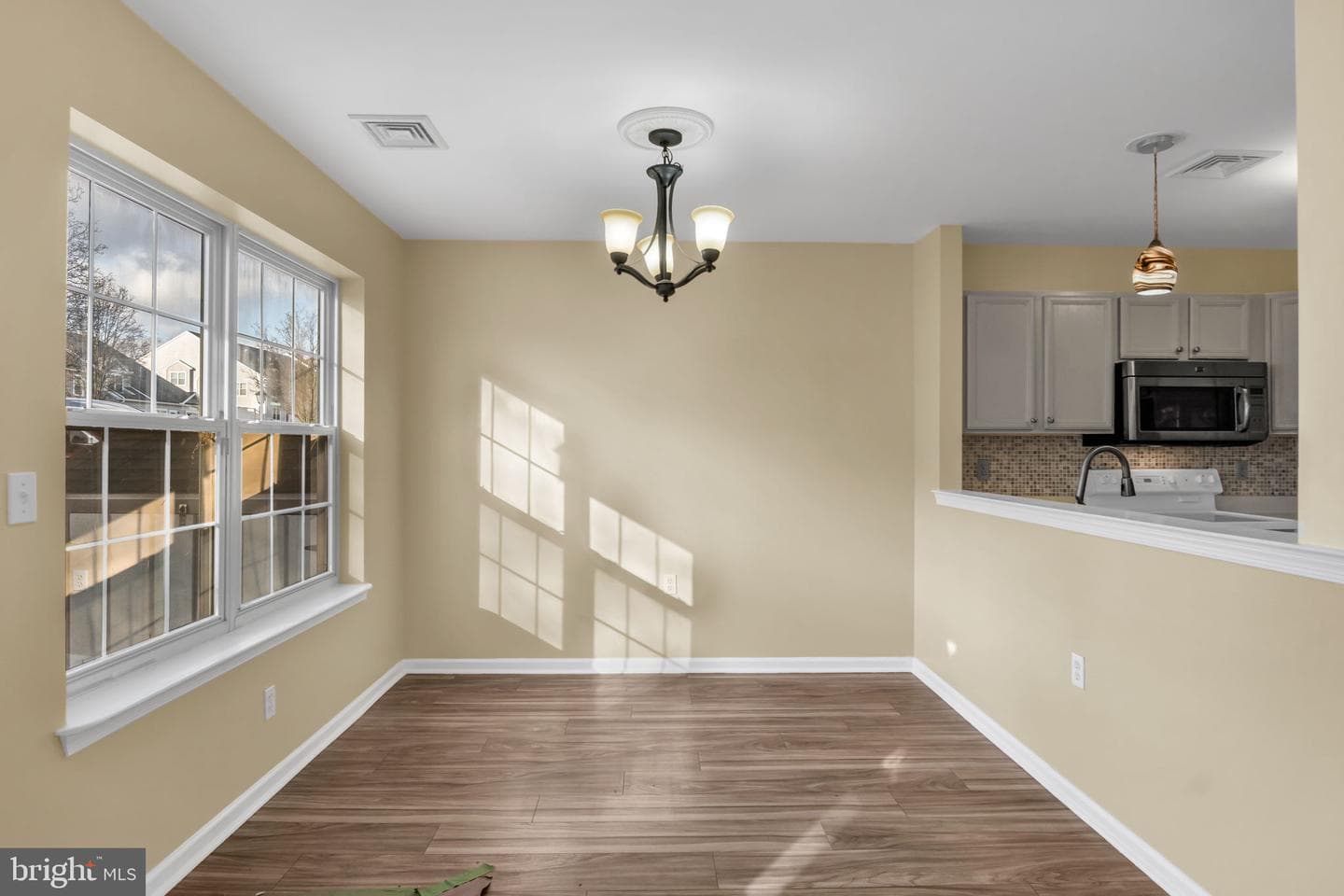 16 Courtyard Drive photo 8