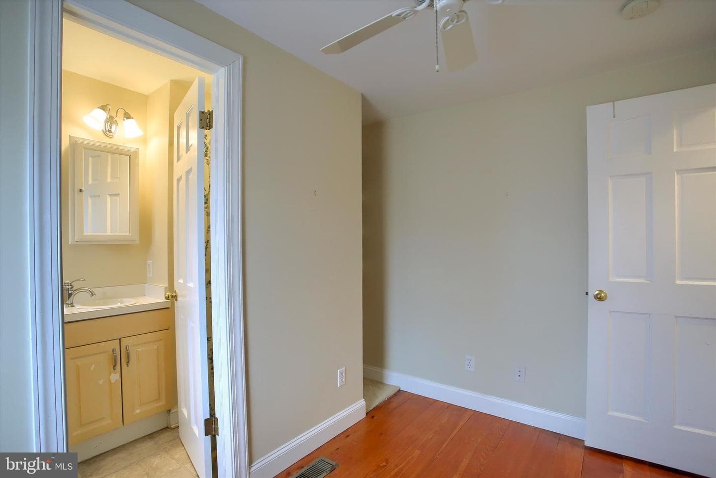 109 S Bedford Street photo 16