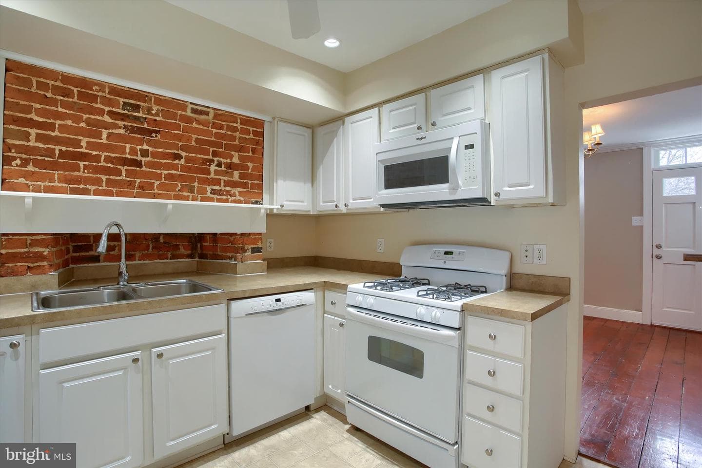 109 S Bedford Street photo 6
