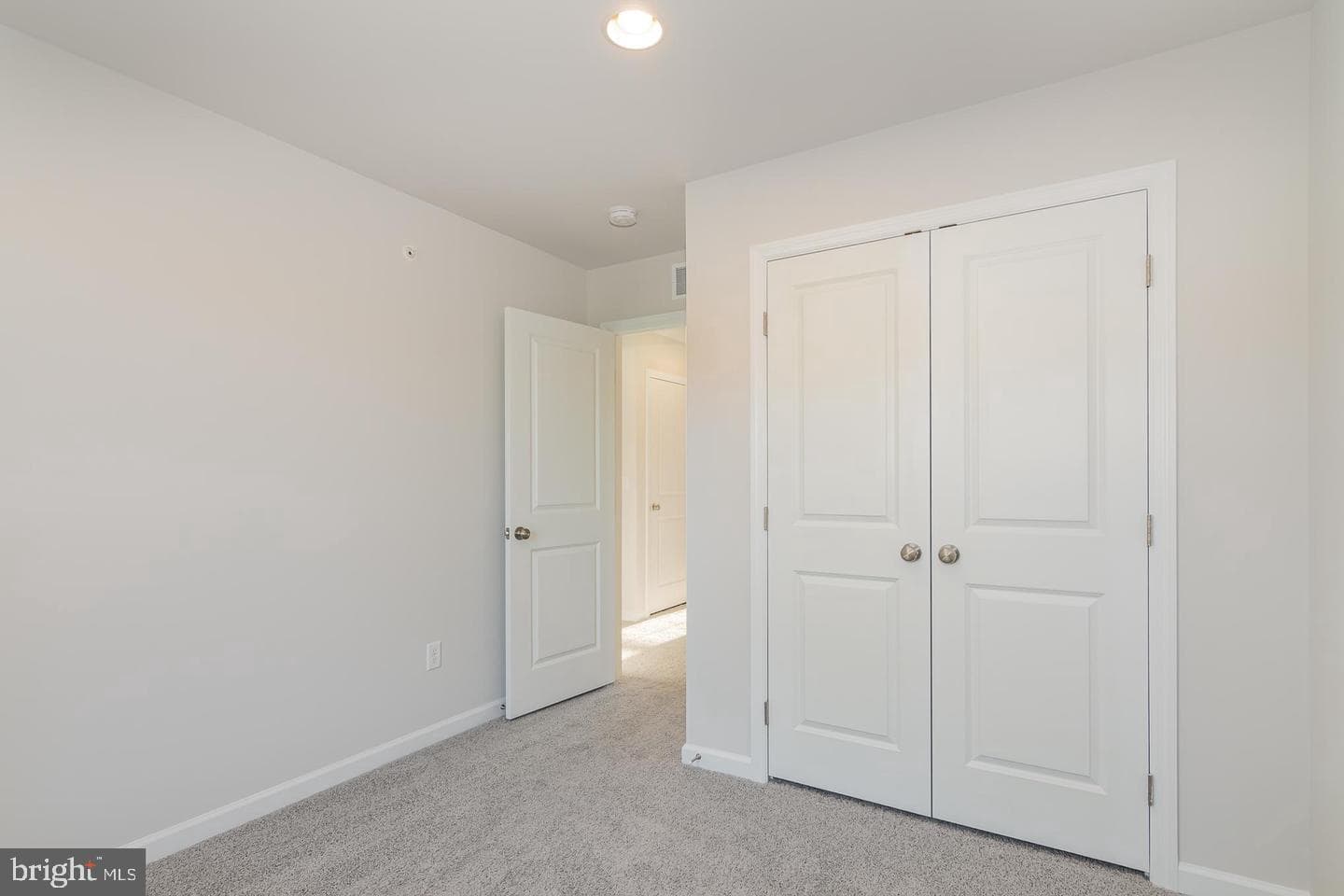 3242 Parade Street photo 18