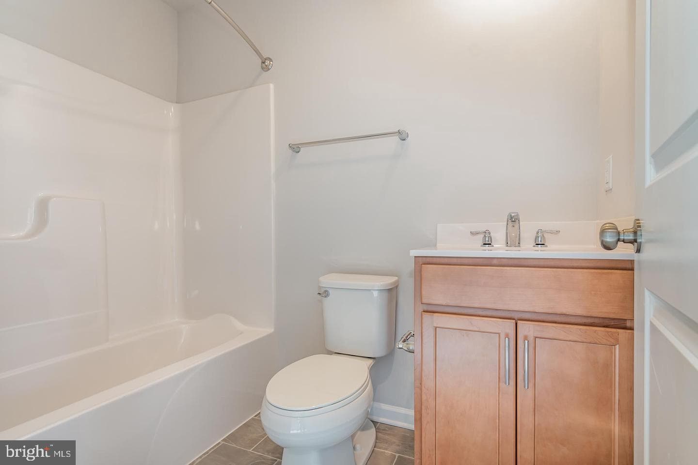 3242 Parade Street photo 21