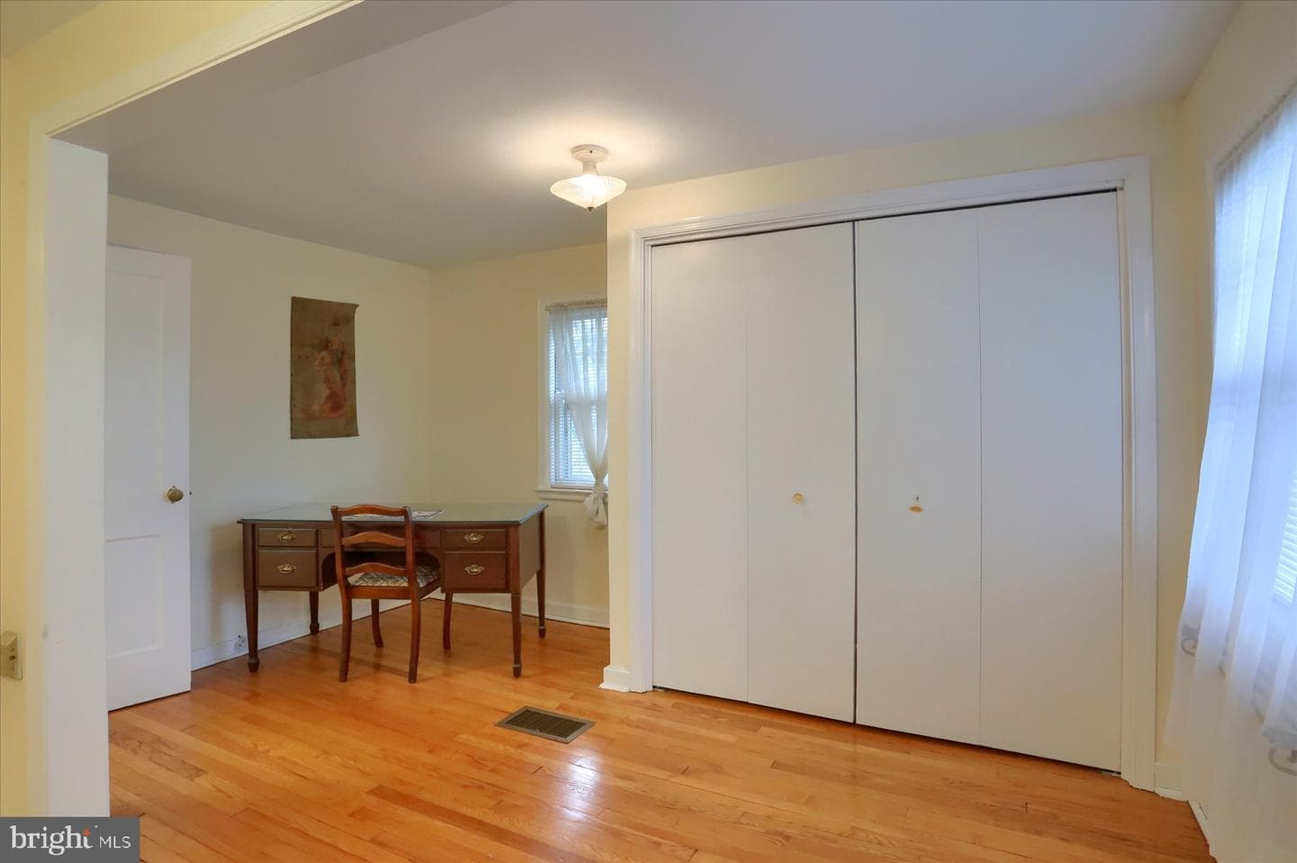 257 W Willow Street photo 15
